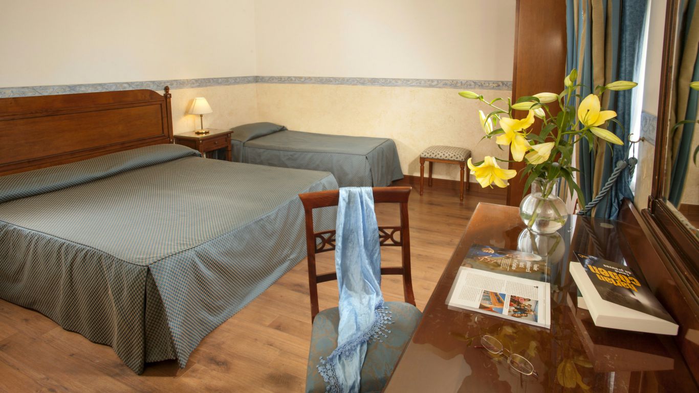 hotel-alessandrino-rom-dreibettzimmer-9